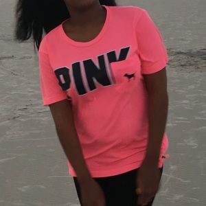 Vs pink shirt